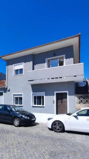 Casa inteira 2 quartos, 1 wc